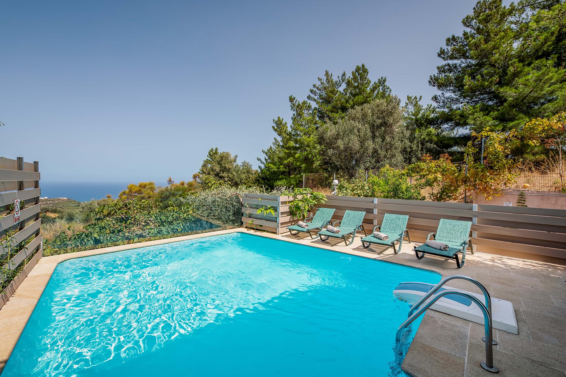 Mikra Anogia Villas